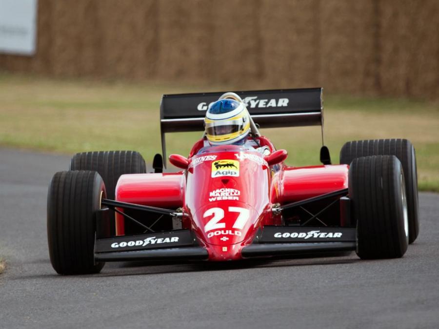  Ferrari 126C4 1984 года  (фото 2 из 9)